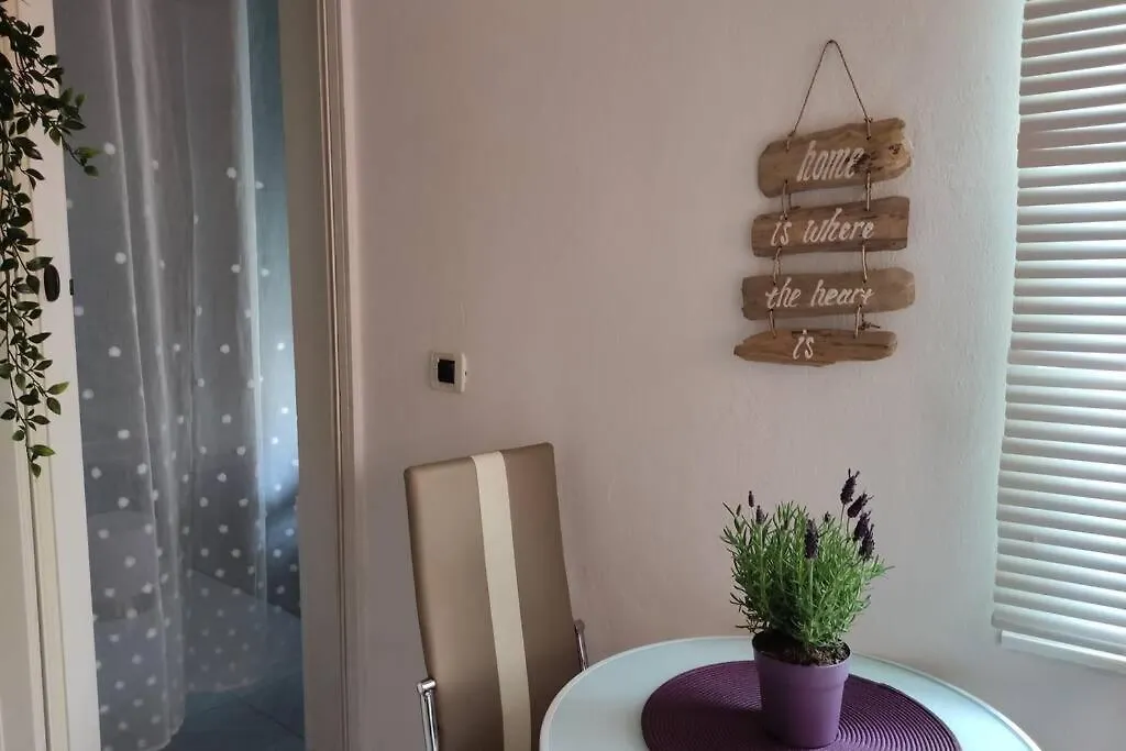 Apartment Little Paradise Pula